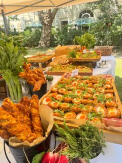 A feast for the senses, crafted for summer ☀️

A bespoke menu created by our talented chefs here at Prince Philip House @companyofcooks for one of our summer receptions in the Stirling Garden, celebrating the very best of seasonal British produce and exceptional artisan suppliers.

From rare roast beef by @HGWalter, antipasti by @belazu_co, and gin-cured trout from @hformanandson, to ’nduja Scotch eggs made with @cobblelanecured ’nduja, served alongside London sourdough and finished with the timeless pairing of British strawberries & cream. 🍓

The perfect menu for relaxed networking, summer celebrations and unforgettable moments in the heart of St James’s, surrounded by the tranquillity of our private garden. 🌿 #summervibes #eventslondon #menu